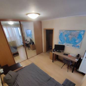 Продается 1-комнатная квартира, 35 м²