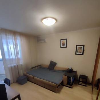 Продается 1-комнатная квартира, 35 м²