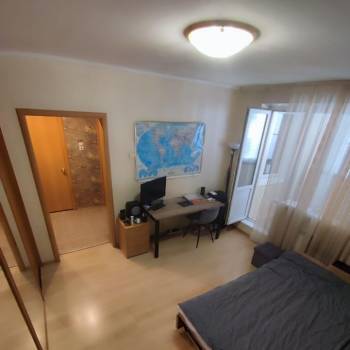 Продается 1-комнатная квартира, 35 м²