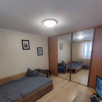 Продается 1-комнатная квартира, 35 м²