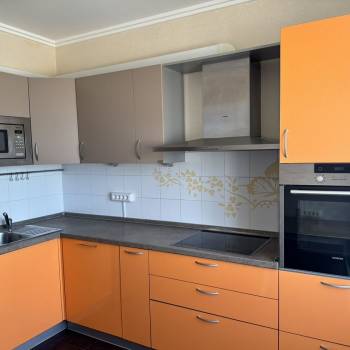 Сдается 2-х комнатная квартира, 75 м²