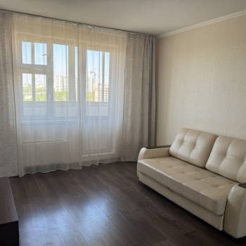 Сдается 2-х комнатная квартира, 75 м²