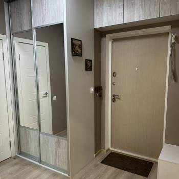 Продается 1-комнатная квартира, 37,8 м²