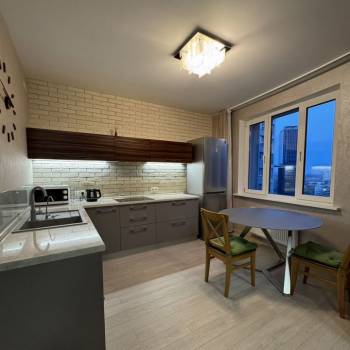 Сдается 1-комнатная квартира, 45 м²