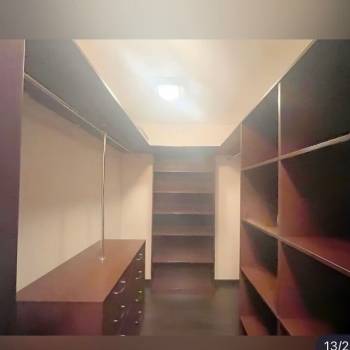 Продается 1-комнатная квартира, 45 м²