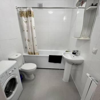 Сдается 1-комнатная квартира, 43 м²