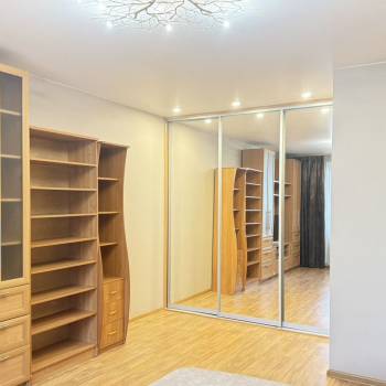 Сдается 1-комнатная квартира, 42 м²