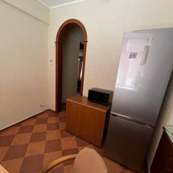 Продается 1-комнатная квартира, 37 м²