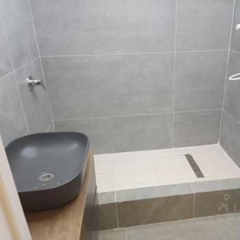 Продается 2-х комнатная квартира, 81 м²