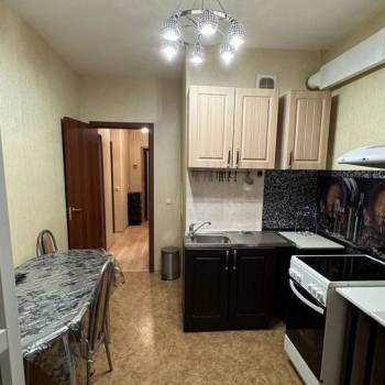 Сдается 1-комнатная квартира, 44 м²