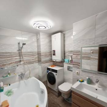 Сдается Многокомнатная квартира, 62,5 м²