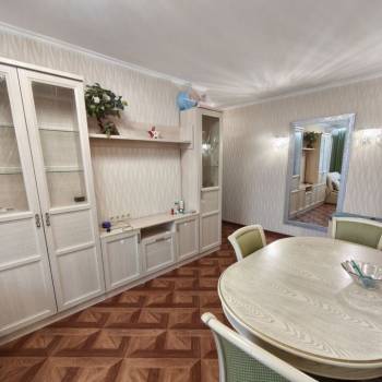 Сдается Многокомнатная квартира, 62,5 м²