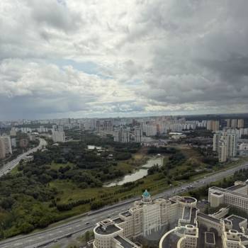Продается 1-комнатная квартира, 98 м²