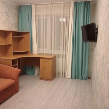 Продается Многокомнатная квартира, 90,9 м²