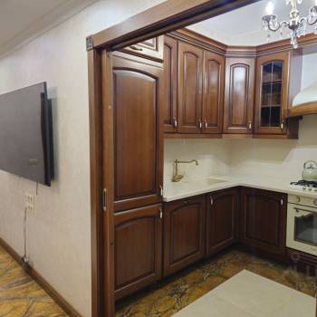 Продается Многокомнатная квартира, 100 м²