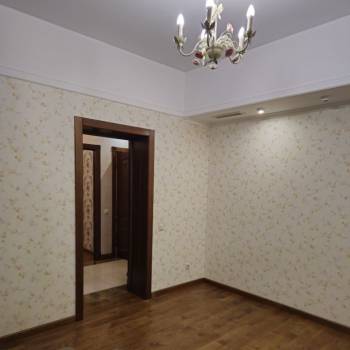 Продается Многокомнатная квартира, 100 м²