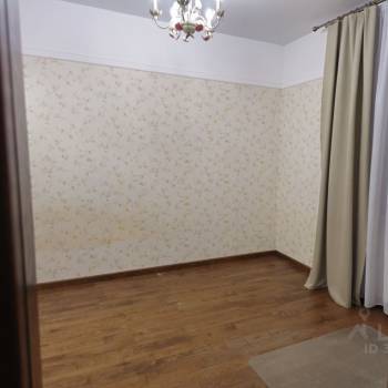 Продается Многокомнатная квартира, 100 м²