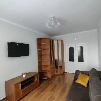 Сдается 1-комнатная квартира, 38 м²