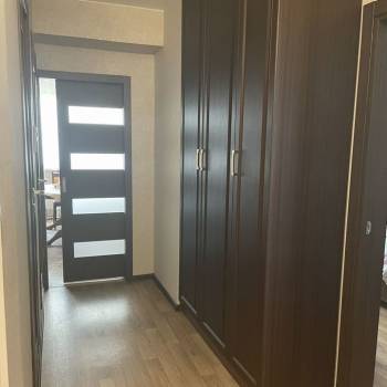 Сдается 1-комнатная квартира, 65 м²
