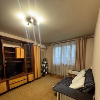 Сдается 1-комнатная квартира, 38 м²