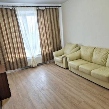 Сдается 1-комнатная квартира, 38 м²
