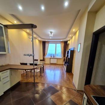 Сдается Многокомнатная квартира, 110 м²
