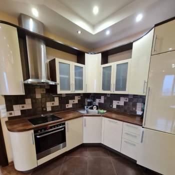 Сдается Многокомнатная квартира, 110 м²
