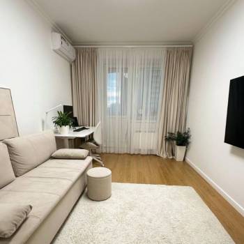 Продается 1-комнатная квартира, 51 м²