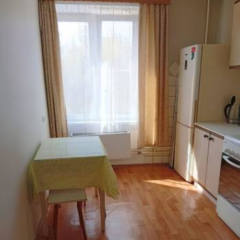 Сдается 1-комнатная квартира, 37 м²