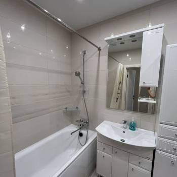 Сдается 2-х комнатная квартира, 64 м²
