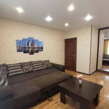 Сдается 1-комнатная квартира, 42 м²
