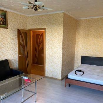 Продается 1-комнатная квартира, 42 м²