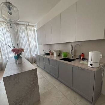 Продается 3-х комнатная квартира, 107 м²