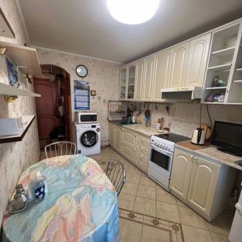 Продается 1-комнатная квартира, 35 м²