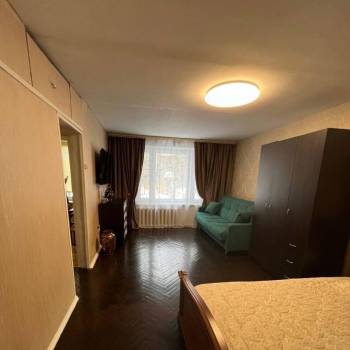 Продается 1-комнатная квартира, 32 м²