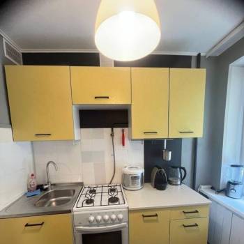 Продается 1-комнатная квартира, 32 м²