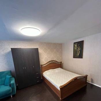 Продается 1-комнатная квартира, 32 м²