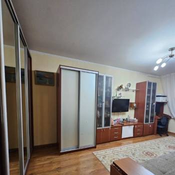 Продается 1-комнатная квартира, 32,8 м²