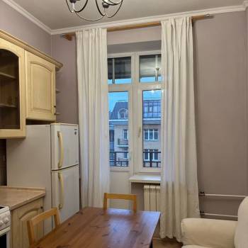 Сдается 1-комнатная квартира, 46,9 м²