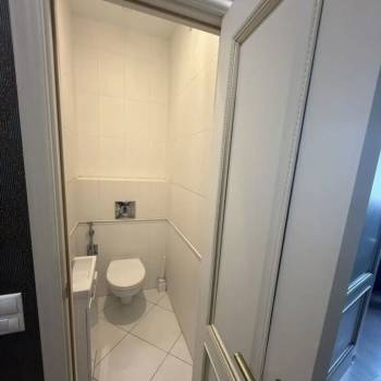 Продается Многокомнатная квартира, 61 м²