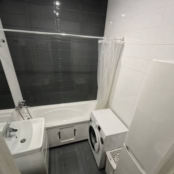 Продается 1-комнатная квартира, 37,4 м²