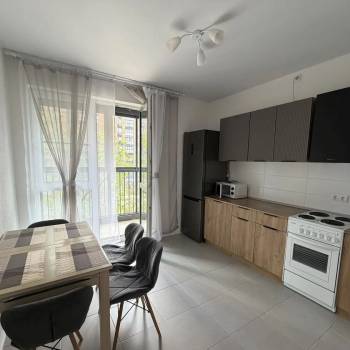 Сдается 2-х комнатная квартира, 60 м²