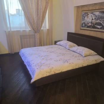 Сдается 2-х комнатная квартира, 80 м²