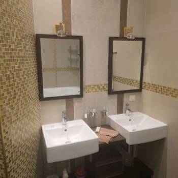 Сдается 2-х комнатная квартира, 80 м²