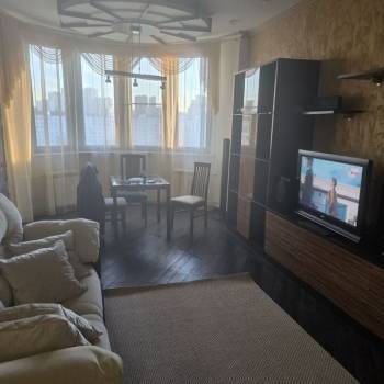 Сдается 2-х комнатная квартира, 80 м²