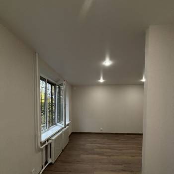 Продается 1-комнатная квартира, 32 м²