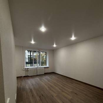 Продается 1-комнатная квартира, 32 м²