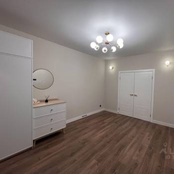 Продается 3-х комнатная квартира, 57 м²