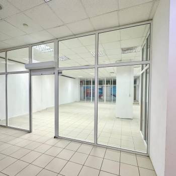 Сдается Нежилое помещение, 66 м²