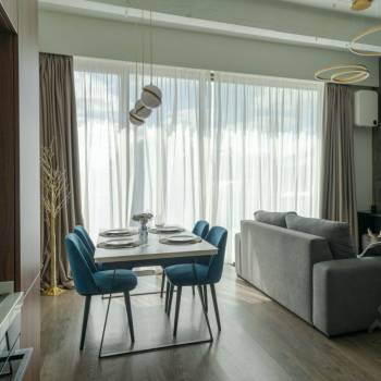 Продается 1-комнатная квартира, 57 м²